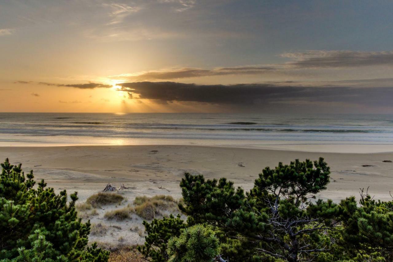 Seadrifter Oceanfront Beach House Seal Rock Экстерьер фото
